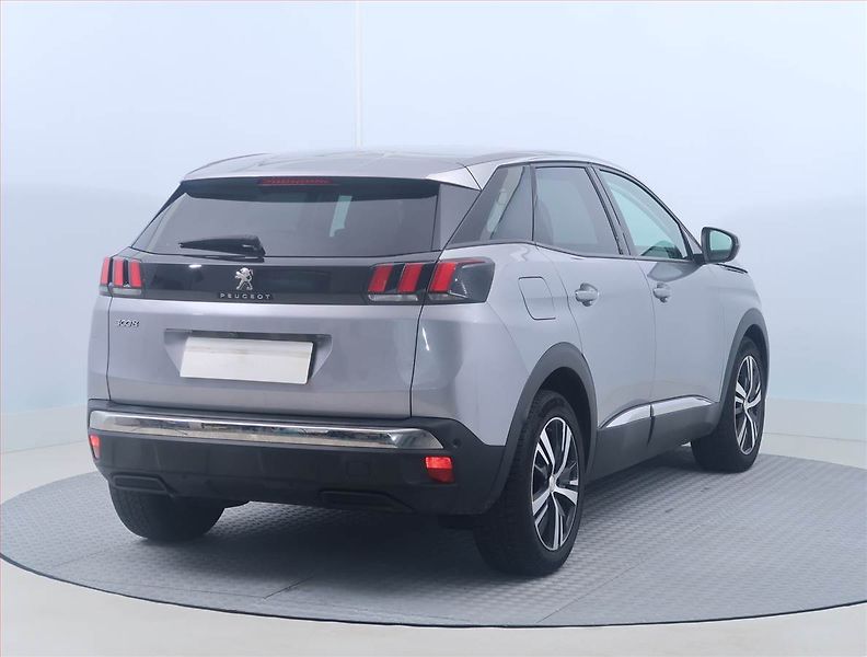 Peugeot 3008 (2018) 1.5 BlueHDi, Kůže, Navi - fotka 5 z 14