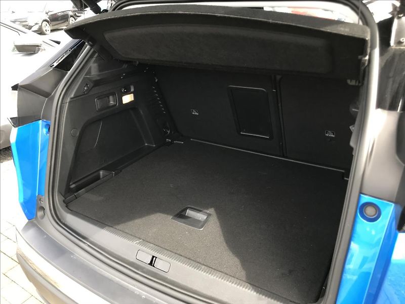 Peugeot 3008 1,5 1.5 BlueHDI 130 EAT8 96kw - fotka 23 z 27