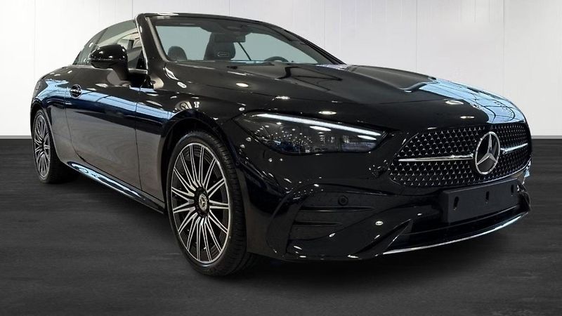 Mercedes-Benz CLE 200 AMG 360k Keyless Ambient  - fotka 2 z 17
