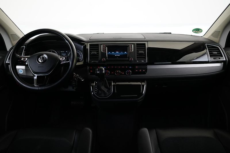 Volkswagen Multivan - fotka 5 z 26
