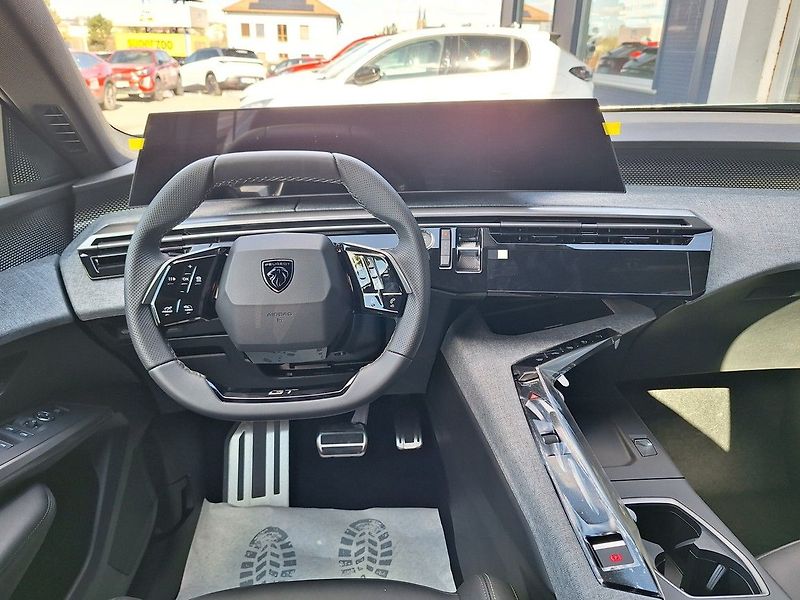 Peugeot 5008 (2026) GT Hybrid 145 e-DCS6 - fotka 14 z 20