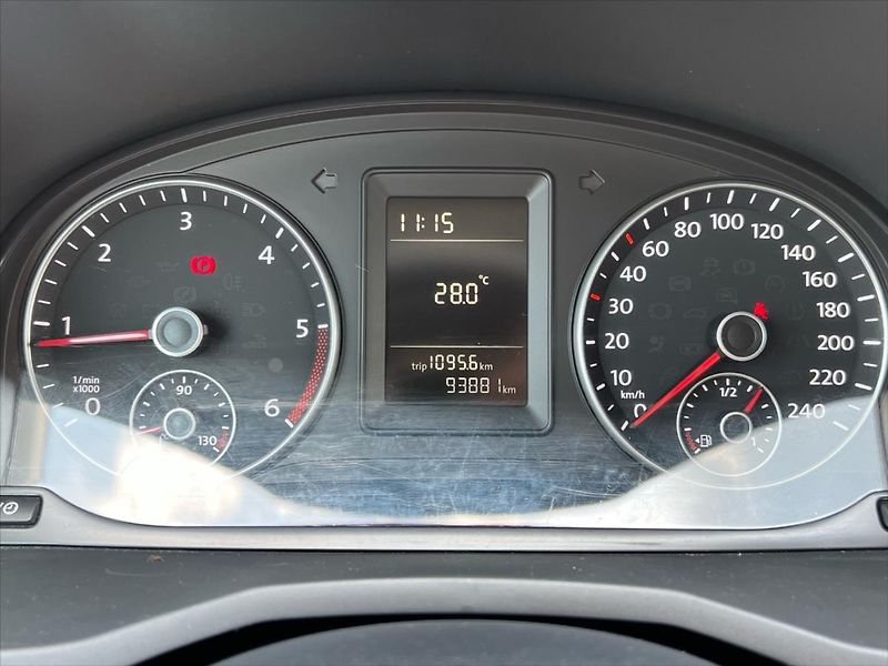 Volkswagen Caddy 2,0 TDi 75kW skříň - fotka 15 z 20