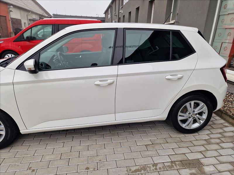 Škoda Fabia 1.0TSI Style, původ ČR,1.Maj. - fotka 43 z 48