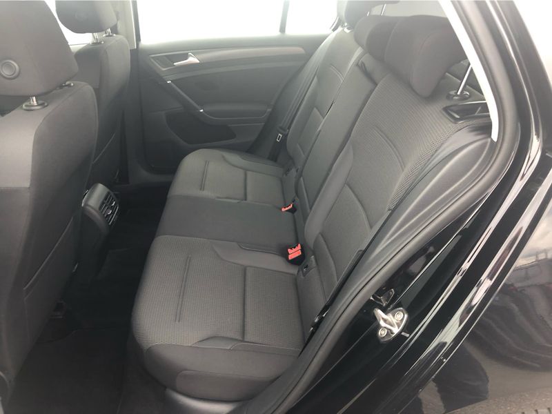Volkswagen Golf COMFO 100 E1F SoH: 88% - fotka 12 z 29