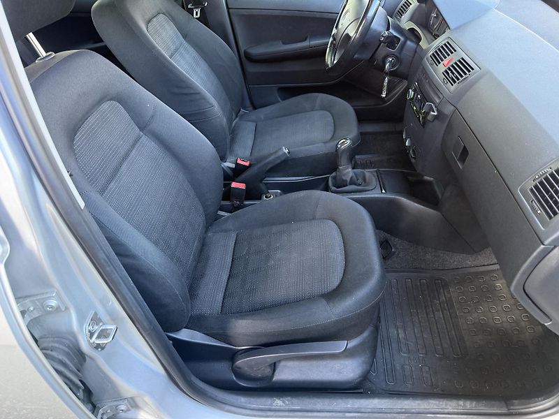 Škoda Fabia 1,2HTP  - fotka 14 z 22