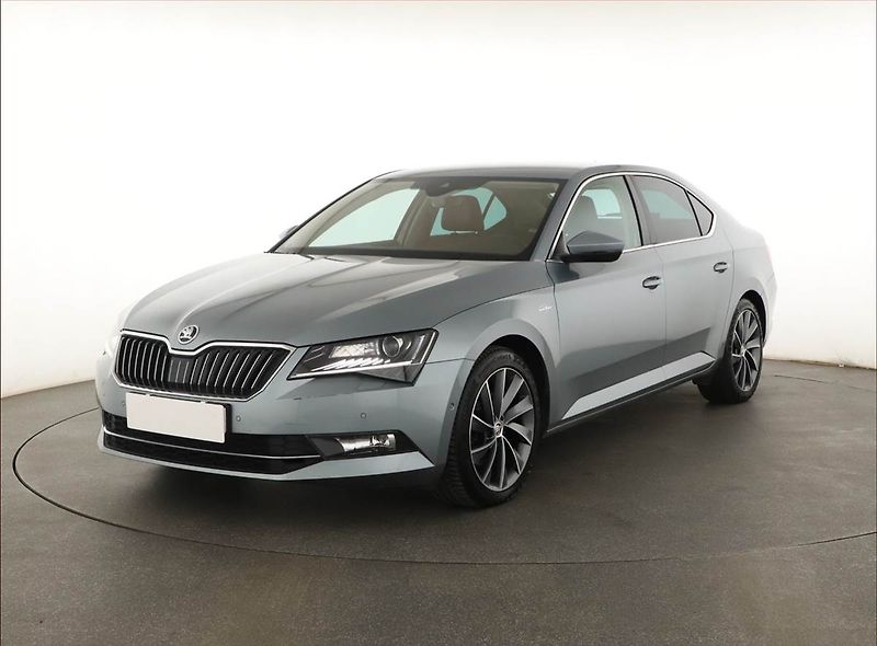 Škoda Superb (2018) Laurin&Klement 2.0 TDI - fotka 2 z 29