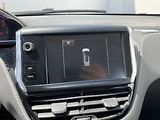 Peugeot 2008 (2015) 1.2PT, Allure, park. čidla - náhled 17