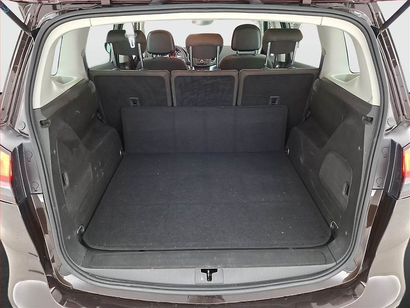 Opel Zafira (2016) 1.4 Turbo, ČR,1.maj - fotka 13 z 13