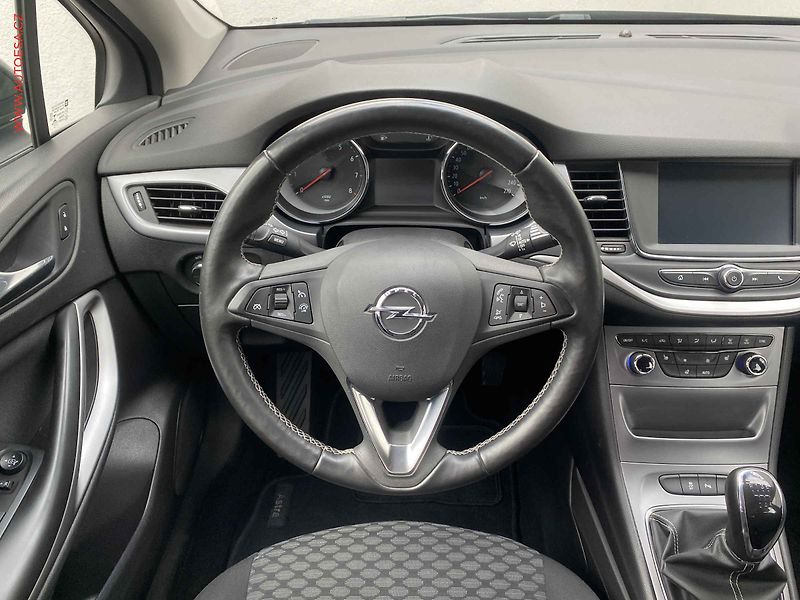 Opel Astra (2017) 1.4 T, Edition, TZ - fotka 11 z 17
