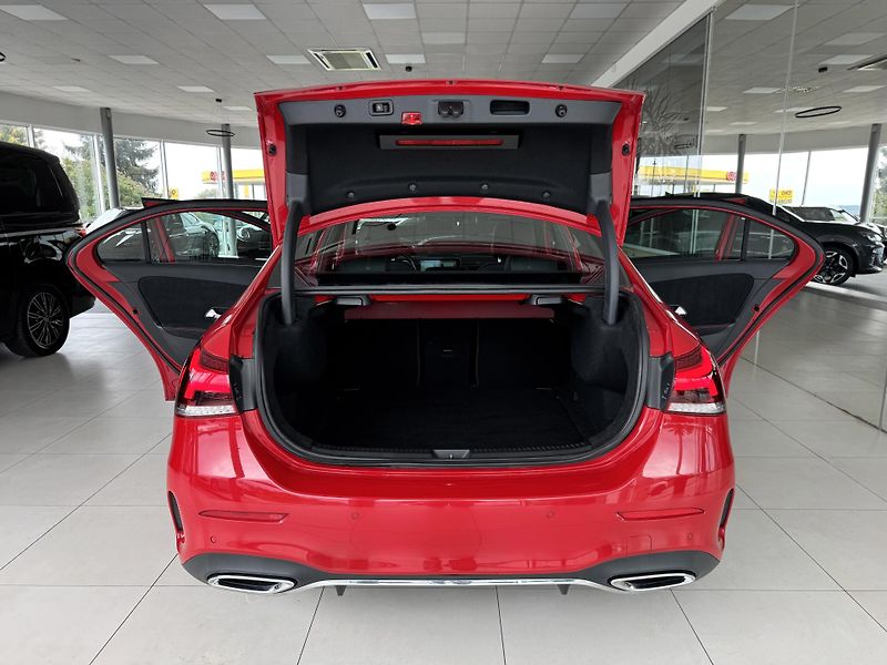 Mercedes-Benz Třídy A 200 AMG AUT*Panorama*Distronic - fotka 36 z 39
