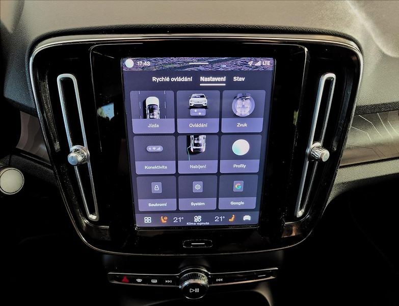 Volvo C40 0,0 Recharge Ultimate SOH 90,3 - fotka 32 z 50