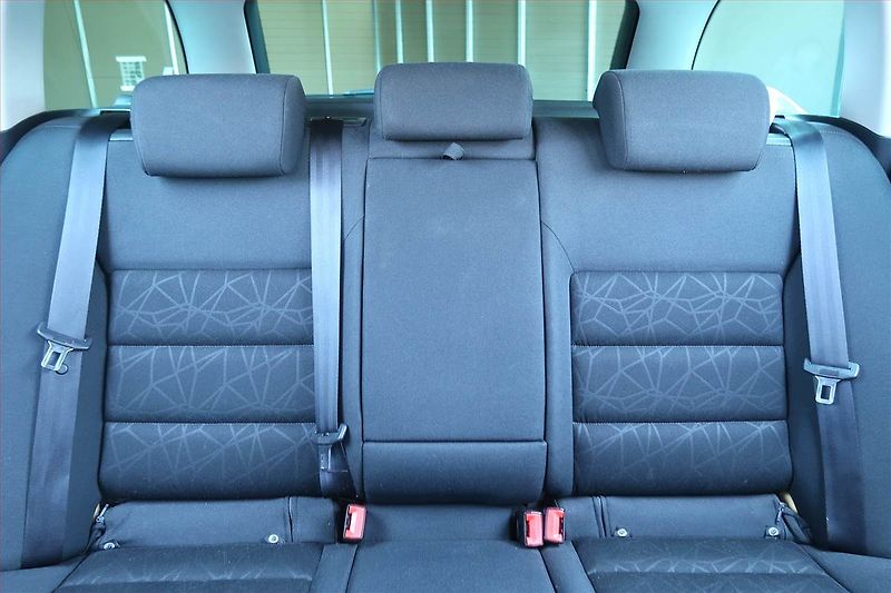 Škoda Octavia (2012) 2.0 TDI, Serv.kniha, Navi - fotka 10 z 19