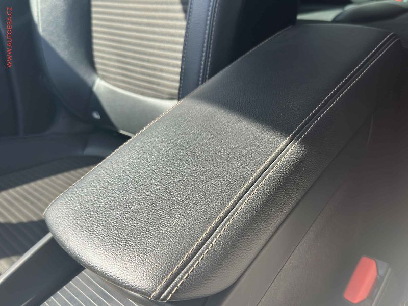 Renault Grand Scénic (2019) 1.7 dCI 7míst, 2.maj, AT - fotka 19 z 19