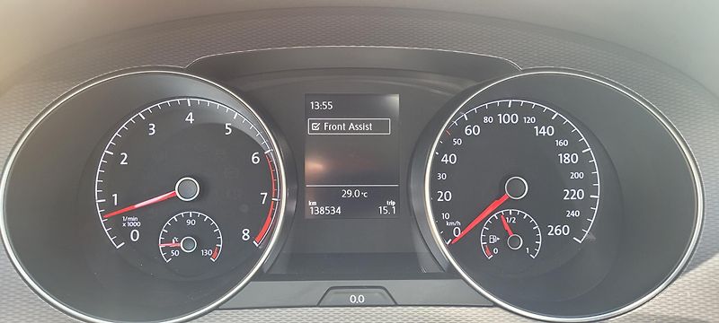 Volkswagen Golf Sportsvan (2015) 1,2TSi 81kW benzín „Lounge“ - fotka 22 z 41