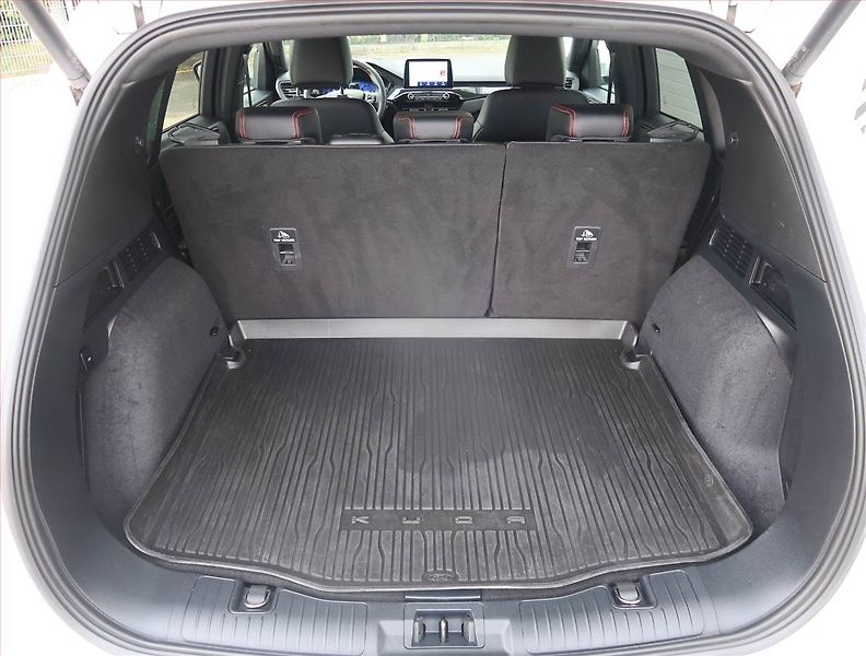 Ford Kuga (2023) ST-Line 2.0 EcoBlue - fotka 14 z 24