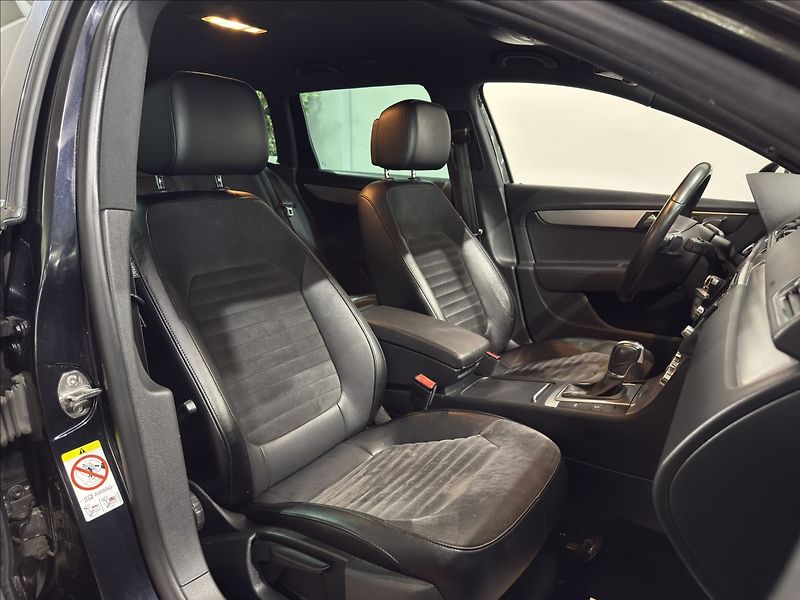 Volkswagen Passat 2,0   TDI DSG HIGHLINE BIXEN - fotka 28 z 42