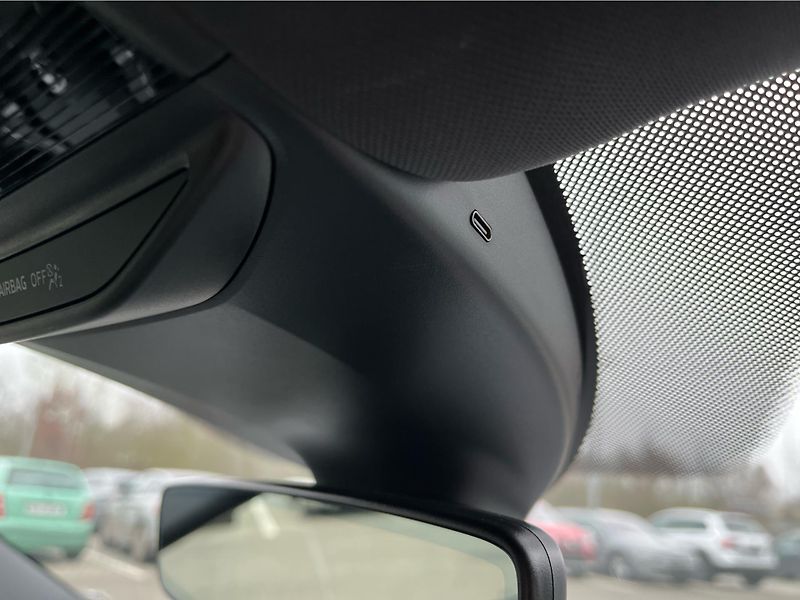 Škoda Fabia 1,0TSI 85kW MONTE CARLO - fotka 20 z 27