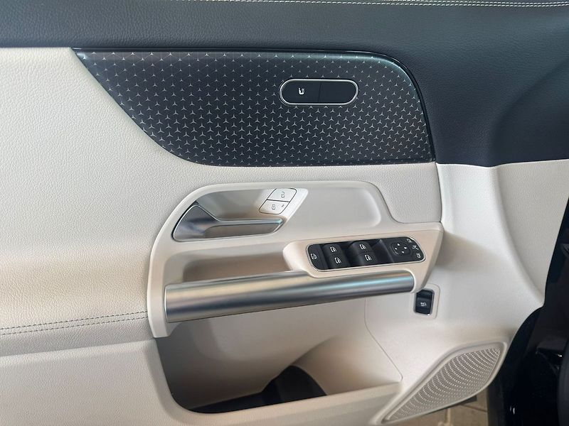 Mercedes-Benz GLA 200d 4MATIC - fotka 10 z 19