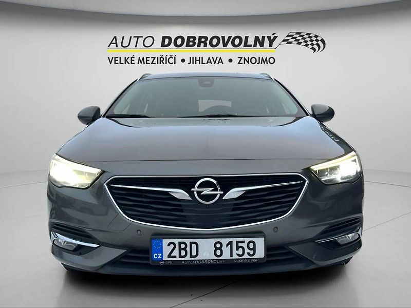 Opel Insignia Sports Tourer Innovation D 2.0 - fotka 2 z 32