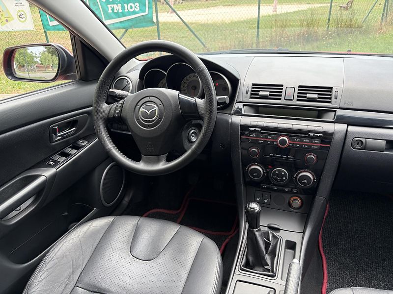 Mazda 3 1.6 Sport - fotka 23 z 27