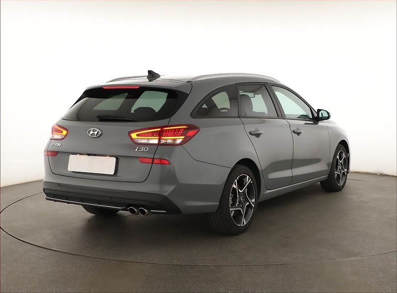 Hyundai i30 (2024) N-Line 1.0 T-GDI - fotka 5 z 20