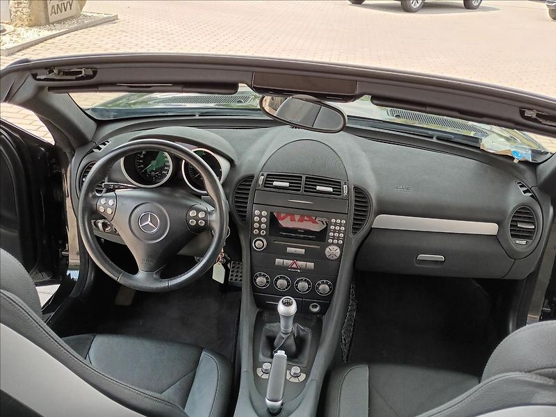 Mercedes-Benz SLK 1,8 200 KOMPRESSOR,120KW - fotka 11 z 33