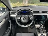 Škoda Superb 2,0 TDi DPH  360° Travel Asist - náhled 17
