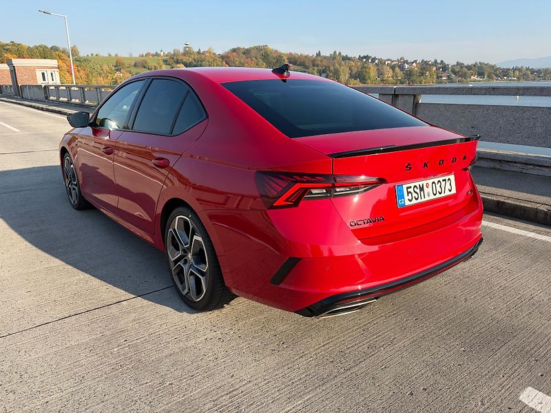 Škoda Octavia (2022) RS 147kw DSG 4x4 DPH+ záruka  - fotka 5 z 24