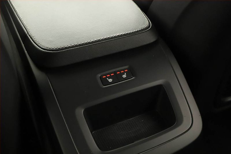 Volvo XC90 (2021) B5 AWD - fotka 17 z 20