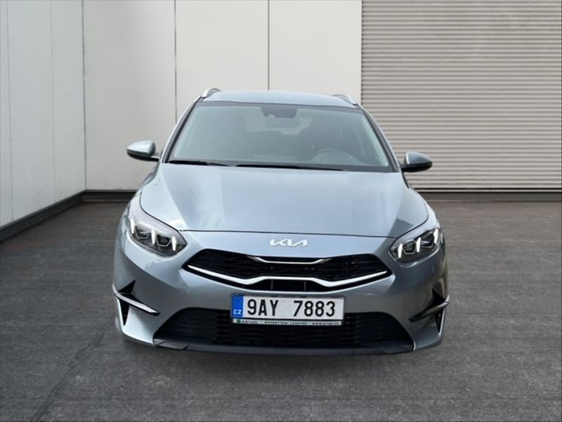 Kia Ceed 1,5 T-GDI 118 Top AT - fotka 2 z 11