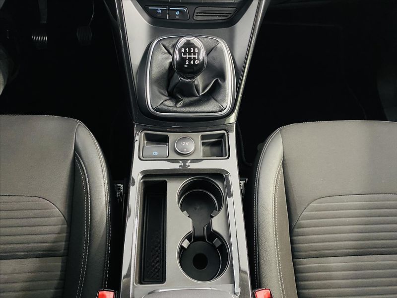 Ford Kuga 1,5 EcoBoost 110kW Titanium - fotka 20 z 25