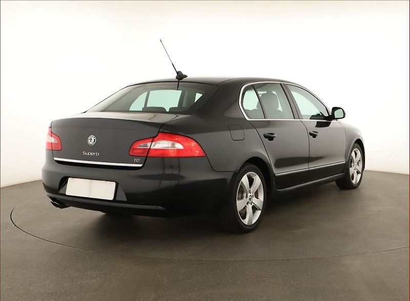 Škoda Superb (2008) 2.0 TDI, Automat, Navi, Xenony - fotka 5 z 19