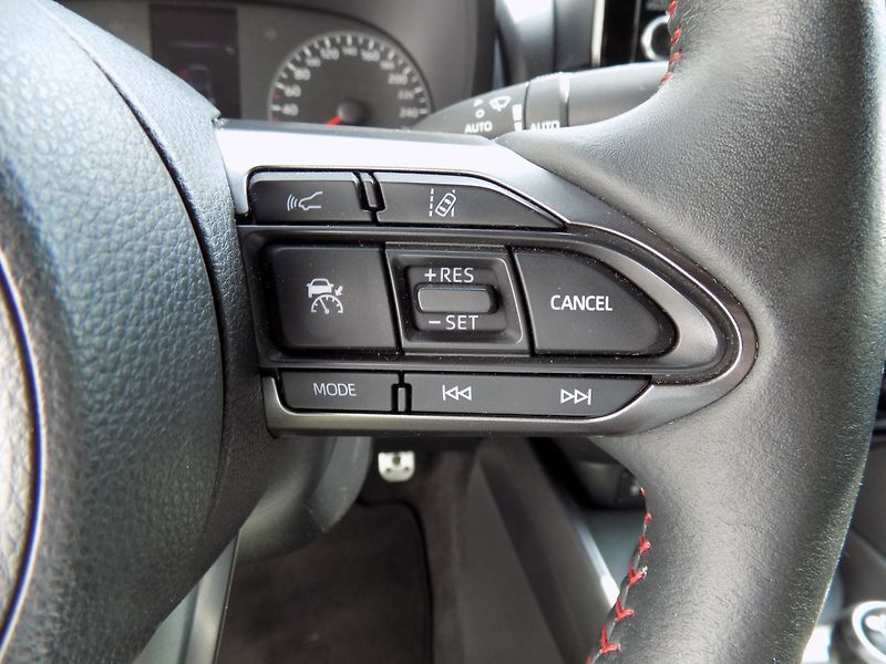 Toyota GR Yaris (2020) 1.6i/16V/FOUR/AWD/LED/ČR/ - fotka 22 z 32
