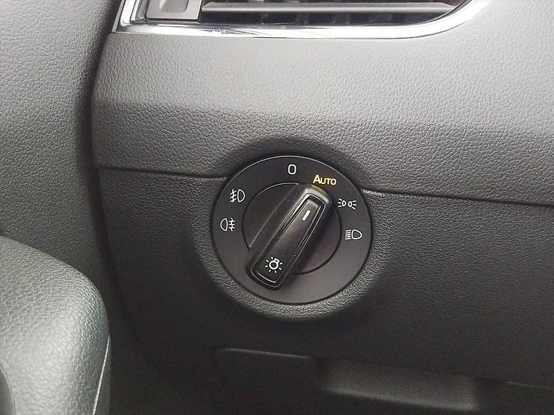 Škoda Octavia (2015) Style 1.6 TDI, Serv.kniha - fotka 19 z 22