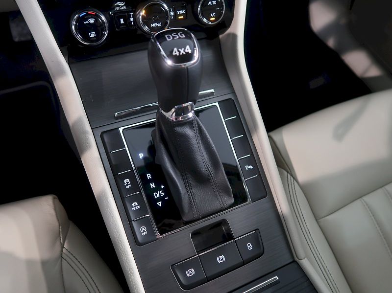 Škoda Superb (2022) STYLE 2.0TDI 147KW 4x4 DSG - fotka 33 z 41