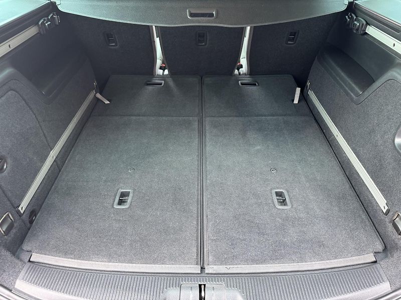 Seat Alhambra (2014) 2.0TDi MAN Style, 7míst RZV - fotka 22 z 44