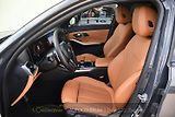 BMW Řada 3 320d xDrive M-SPORT ČR 1.M - náhled 10