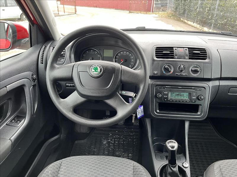 Škoda Fabia 1,2 TSi KLIMA 2x KOLA STK 1/28 - fotka 14 z 32