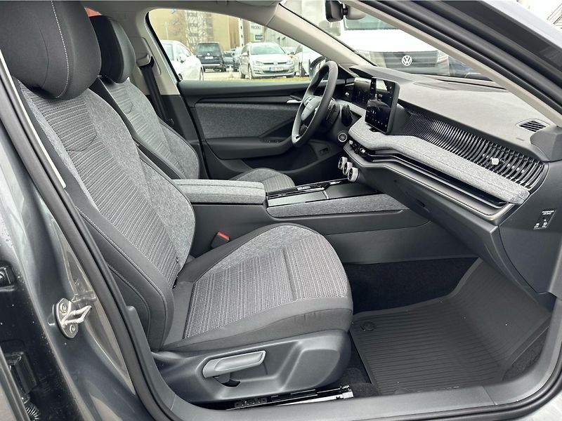 Škoda Superb (2026) 2,0 TDI 110 kW 7-stup. automat - fotka 22 z 24