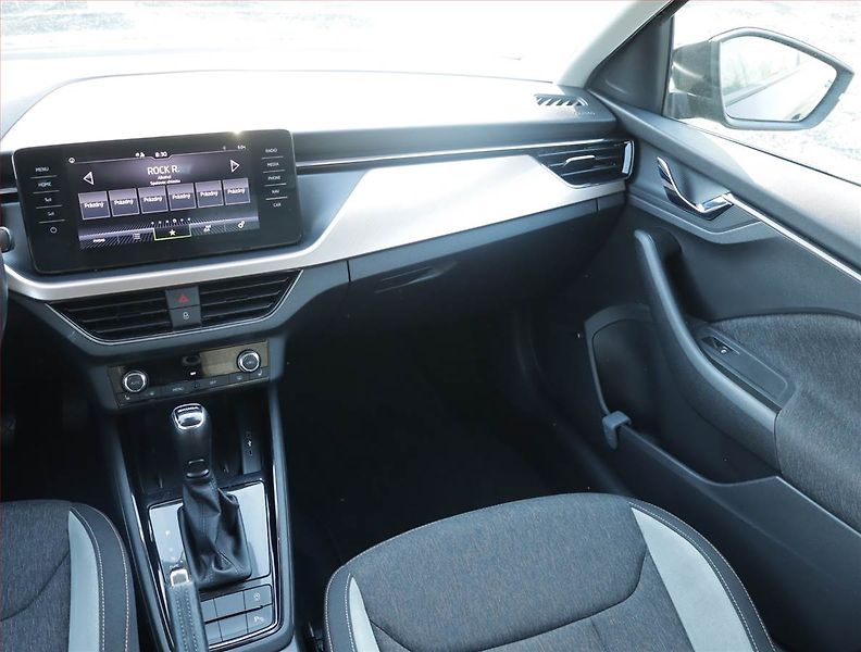 Škoda Scala (2019) 1.0 TSI, Automat, Navi - fotka 8 z 22