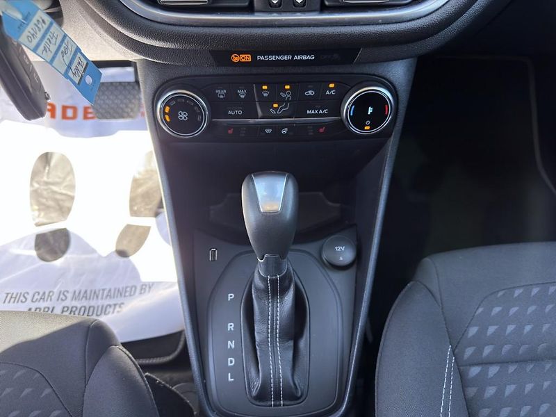 Ford Fiesta 1.0 EB 92 kW automat, serviska - fotka 17 z 22