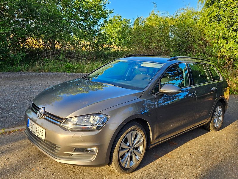 Volkswagen Golf Variant (2016) - fotka 6 z 25