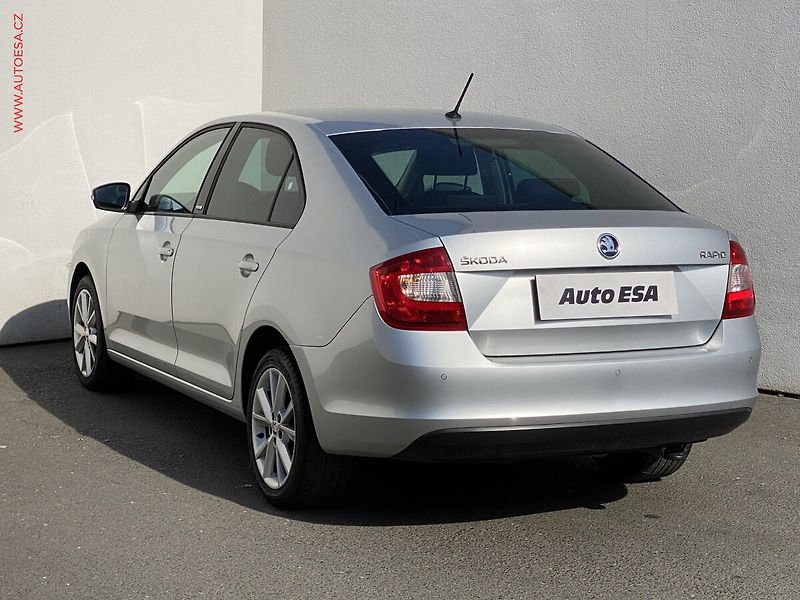 Škoda Rapid (2015) 1.2 TSi, Joy, +kola - fotka 6 z 18