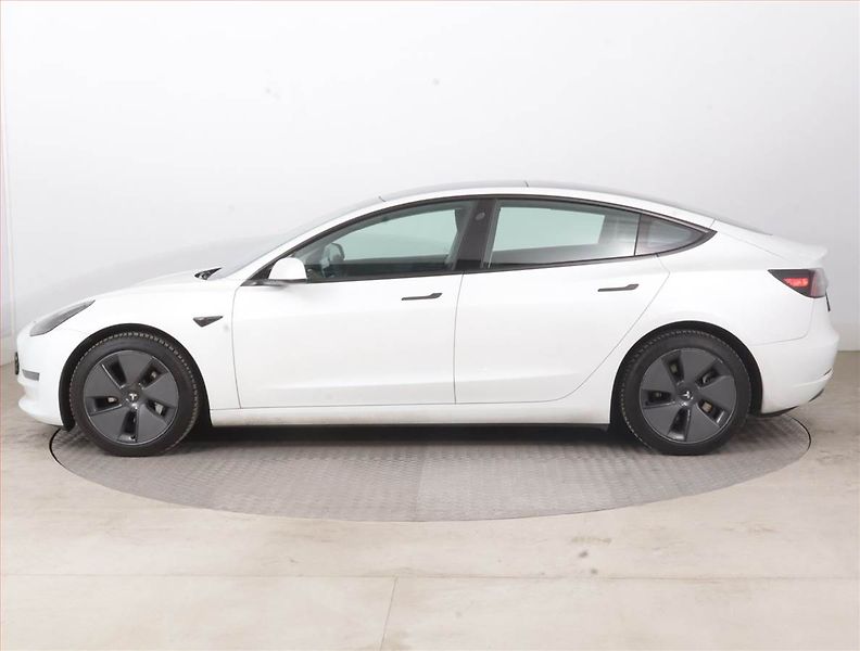 Tesla Model 3 (2021) Long Range 4WD 74kWh, SoH 88% - fotka 3 z 20