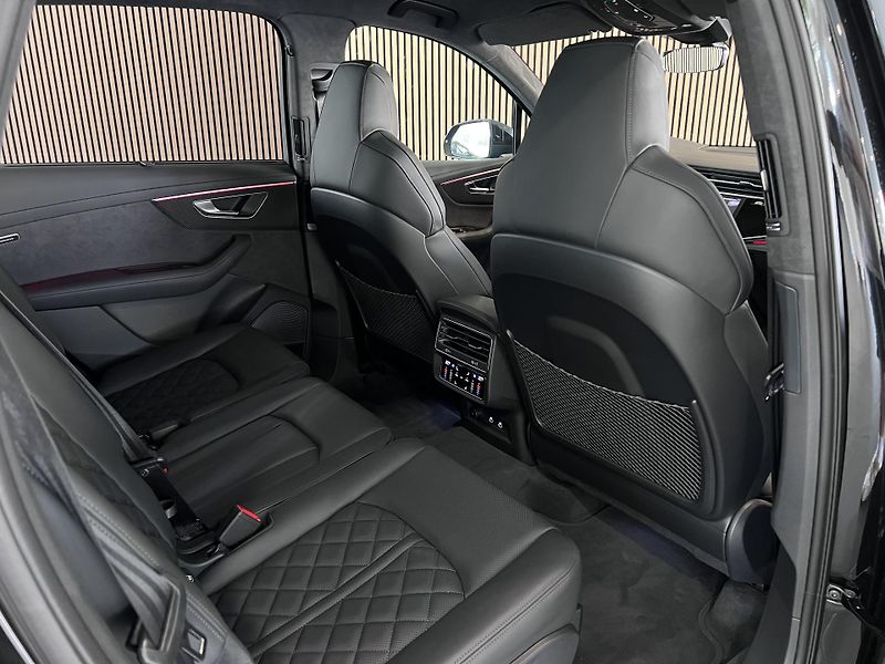 Audi SQ7 Ceramic Exclusive B&O FullSpec - fotka 15 z 33