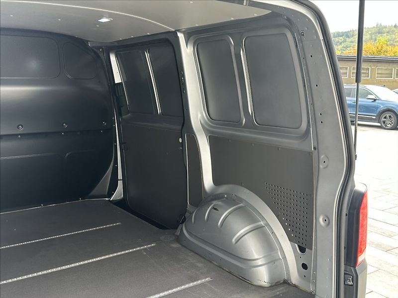 Volkswagen Transporter 2,0 TDI 150PS  L1H1 Van - fotka 43 z 57