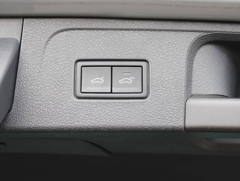 Volkswagen Passat (2022) 2.0 TDI DSG 147kW WEBASTO - fotka 8 z 35