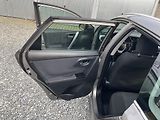 Toyota Auris 1.8i 16v HYBRID AUT NAVI CAM!! - náhled 97