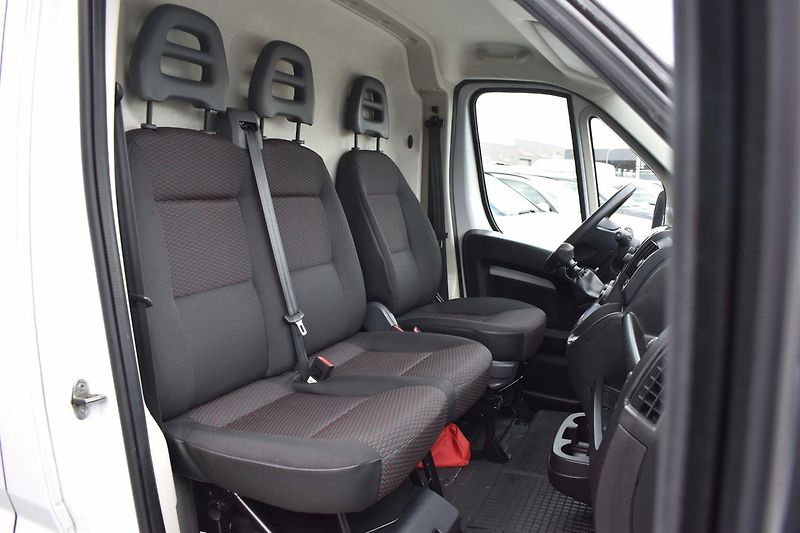 Citroën Jumper 2.2 BHDi 103kW L2H2*DPH*ČR 1.M - fotka 9 z 22