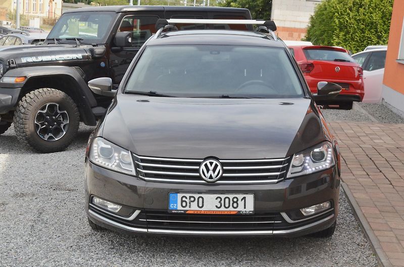 Volkswagen Passat (2014) 2.0 TDi 103kW Highline / ČR  - fotka 2 z 33